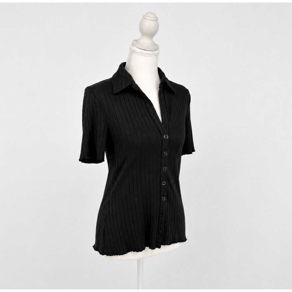 Clean Girl 90s Minimalist Black Ribbed Button Down Lettuce Trim Club Monaco Sz S